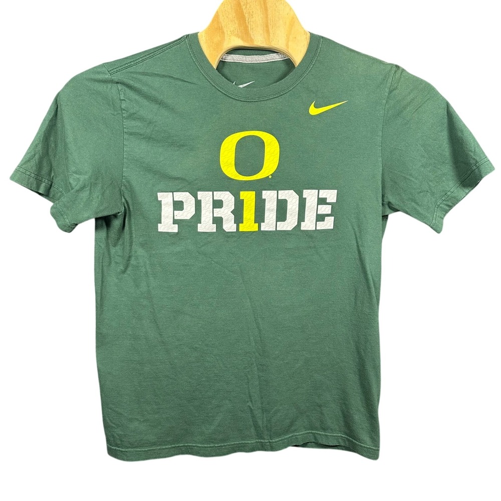 Nike Oregon Ducks Pride Graphic T-Shirt Mens Large Green Short Sleeve Cotton Tee